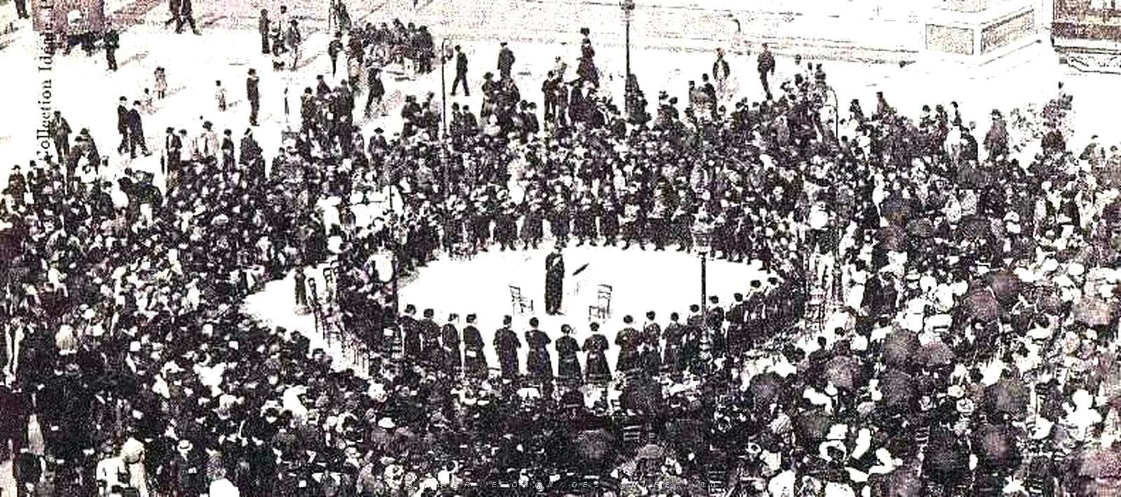 584- Alger - Place du gouvernement- Musique Zouaves2.jpg